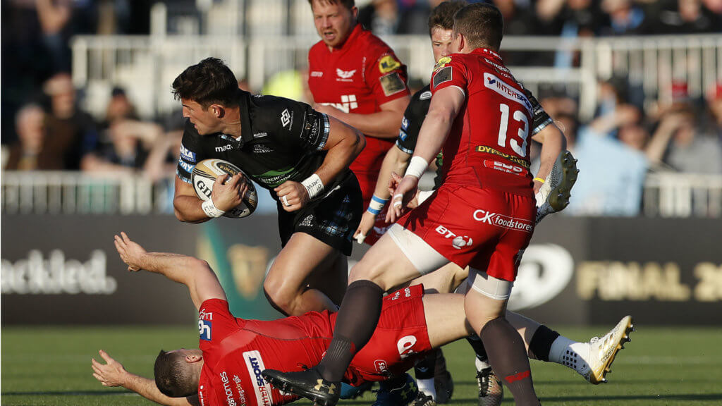 Scarlets players left wounded by 'shocking' Scotstoun pitch