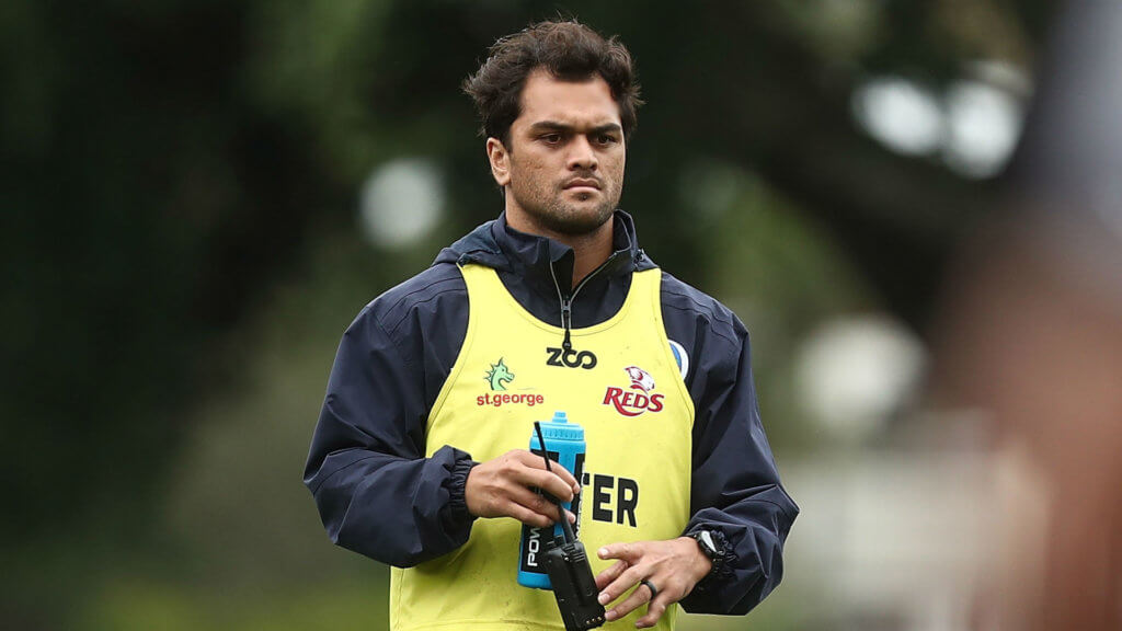 Karmichael Hunt swaps Reds for Waratahs