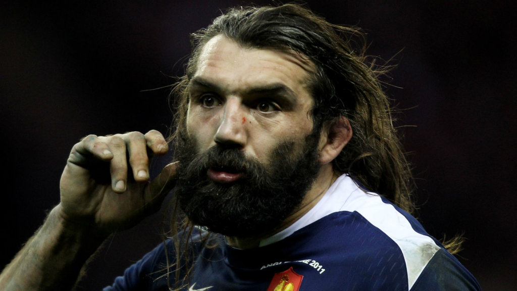 Chabal sings Les Bleus! Rugby great entertains Hong Kong Sevens crowd