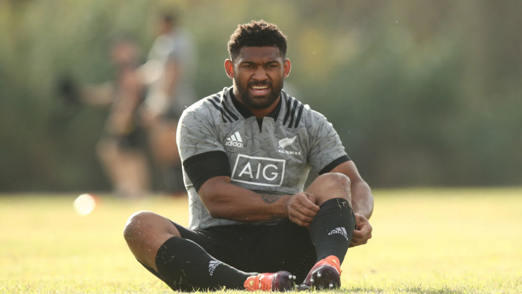 Naholo suffers knee injury, sidelined for six weeks