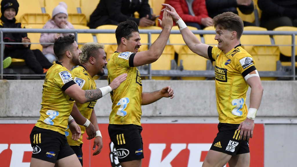 Hurricanes hold off Highlanders for second straight win