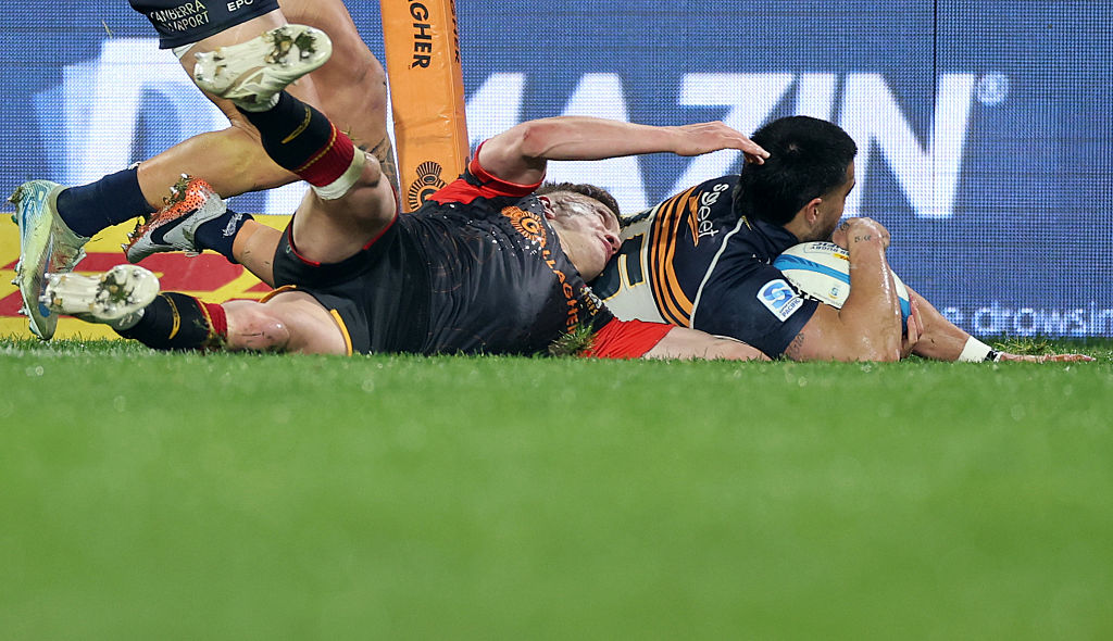 Damian McKenzie's super tackle is the STECO Rugby Play of the Week
