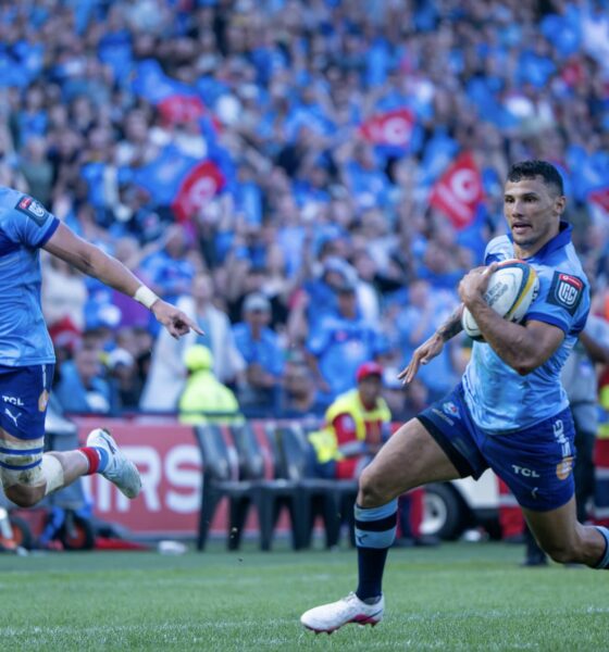 Embrose Papier stars for Bulls against Cardiff in URC Photo: Anton Geyser Gallo Images