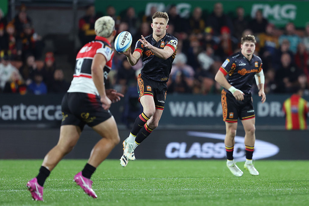 Damian McKenzie sends All Blacks No 10 warning to Springboks