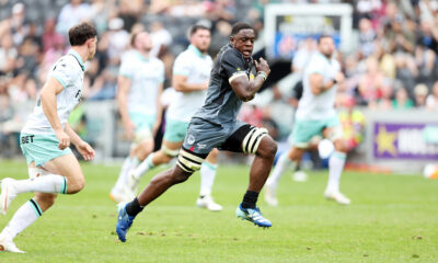 Emmanuel Tshituka of the Hollywoodbets Sharks during the United Rugby Championship match between Hollywoodbets Sharks and Ospreys at Hollywoodbets Kings Park Stadium on September 26, 2026 in Durban, South Africa. (Photo by Steve Haag Sports/Gallo Images)